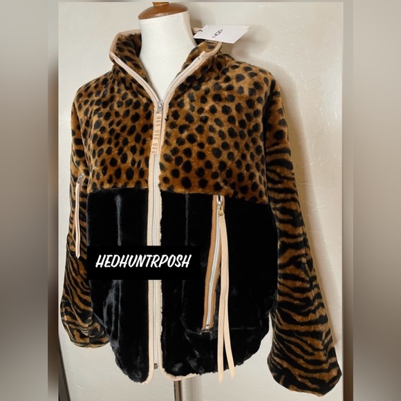 🎉HP🎉New! UGG Leopard Animalia Sherpa Fuzzy Zip Jacket Size Medium🐆🖤 - Picture 5 of 11